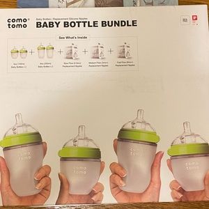 Comotomo Baby Bottle Bundle Gift Set